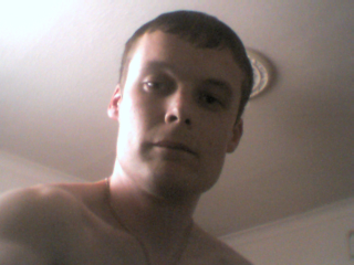 hi am michael am a sporty guy love to play football .i love to go out with friends for a drink .am a great guy to get on with .