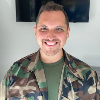 JohnnyAragonRE's profile picture. REALTOR® with Coldwell Banker Realty 🏡 · CalRE #02066422 · U.S. Navy Veteran 🇺🇸 · USC - MBA ✌🏽❤️💛 · Yo hablo Español 🇬🇹· Aprendendo Português 🇧🇷