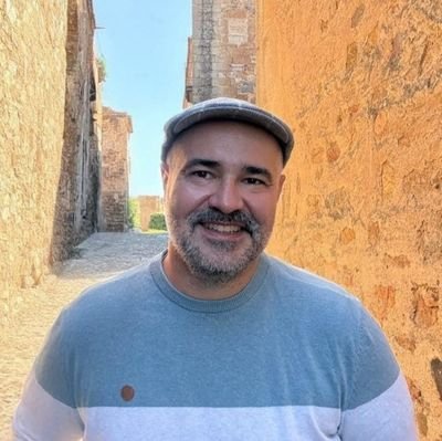 luispcordero's profile picture. Docente e investigador. Cultura y literatura hispánicas contemporáneas y medios audiovisuales.