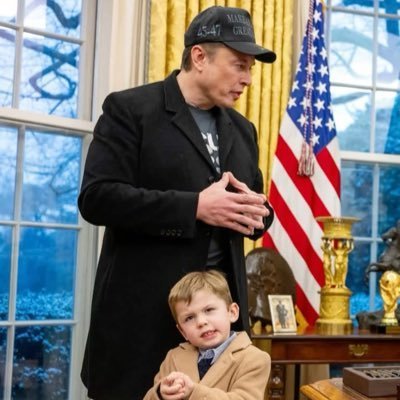 ceoofteslaHQ's profile picture. 