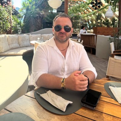 markthur0's profile picture. Make every day count. Positive vibes only! ✌️Travel, explore, discover. ✈️ Live, laugh, love, and learn. Nothing is impossible. Forever young at heart. 💗