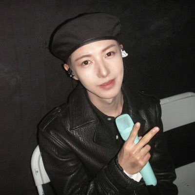 bbrjlover's profile picture. ⠀ ⠀ ⠀ ⠀ ⋆ 𓏲 ࣪ . ( fan acc ) ˑ 🌱 - 런쥔 ֗ ִ 🌨️˖ ࣪ ⠀ ⠀ ⠀ ⠀ ⠀ ⠀