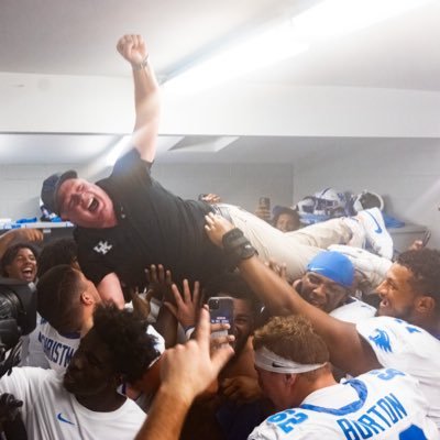 johnchesnut6714's profile picture. 