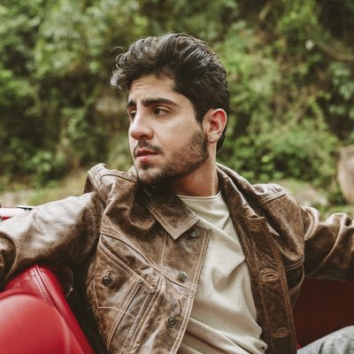 hugohenriqueOFC's profile picture. 🎤Cantor ✍🏻Compositor Shows (11) 99909-0289 - Leco // Ouça “Mala”👇🏻