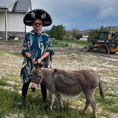 Cloyd_Busch's profile picture. Patriot. Ex Pro Football. Shit Poster. Burro Man. I make holsters.