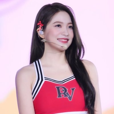 revechingus's profile picture. ☁️| 🏳️‍🌈 | 🇬🇧 | 26✌🏻| she/her | 22.06.21💜🩵🤍