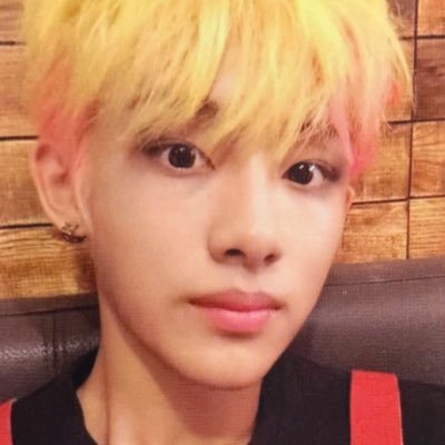 yaoihanjisung's profile picture. neo got my back ;; czennie + stay ^_^ ot25 + lucas / ot8