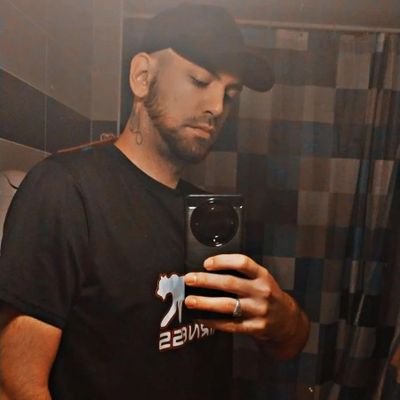 LeMickaa's profile picture. 🍀