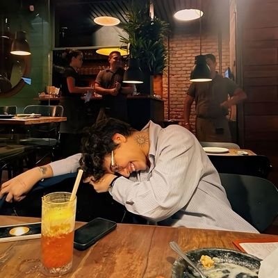 myylu1z3's profile picture. 