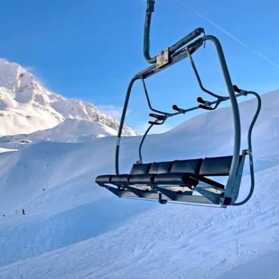 SkiLiftUp's profile picture. thats how the jets lag