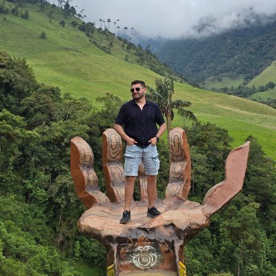 VinchoHernandez's profile picture. amante de la buena música, comida, el cine y los viajes.