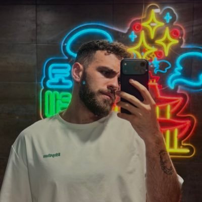 DaveeAlvarezr's profile picture. 