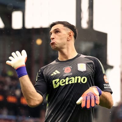 nomorekoopii's profile picture. @ikoopii's dead ball account