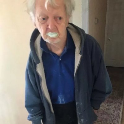 cencotraste's profile picture. well you know what they say
womp womp