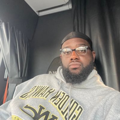 YoFatherFigure's profile picture. I’m a hater sometimes.