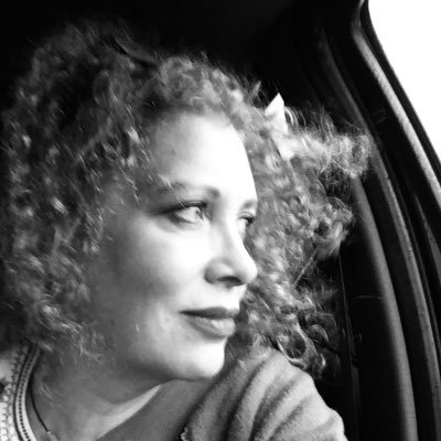 CarmenSolG's profile picture. Mexicana, guanajuatense, madre. Lectora implacable. Me encanta el dominó. No puedo con la presidente ni sus bots.  Bloqueo cuando quiero.