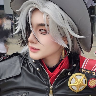 Chaung098's profile picture. ☀️@cos916_ | 🎸@PitAPat_band | 문의나 사진은 아래 메일로 부탁드려요