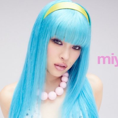 plymorphin's profile picture. fem lsbian girl failure yeah yeah Shut Up