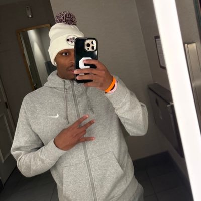 CamDeezy3's profile picture. | @Am3roTheHooper | #BWMB | 💿3️⃣ |