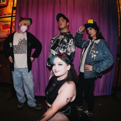 KESHAPARX's profile picture. | maybe i should try to live one normal day| ☉ ♊︎ ☾ ♒︎ ↑♌︎ | @kerosenearts| -16 DNI | I DONT DRINK PISS AWSTEN|