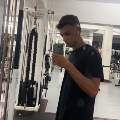 bequicruz13's profile picture. the best people in life are free | NYY NYG SLB