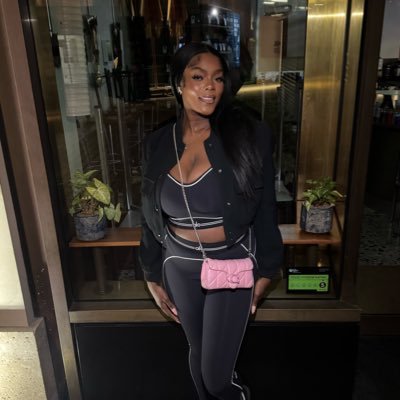 m_ldnn_'s profile picture. 🇸🇱 | Phillipians 4:13✨ I tweet about music sometimes x