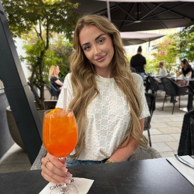 Kucerova444111's profile picture. 💋 Your daily dose of fashion & beauty
🍒 Outfits • Skincare