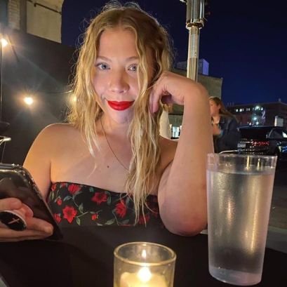 Yohanna_Tina_'s profile picture. Living life 🧬 to my fullest 💖