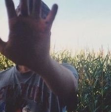 davrune7's profile picture. — 𝗃𝗎𝗌𝗍 𝖺𝗇 𝖻𝖺𝖼𝗁𝖾𝗅𝗈𝗋𝖾