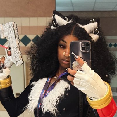 _DayummDez's profile picture. 𝘈𝘳𝘵𝘪𝘴𝘵 ✍🏽 | 𝘉𝘭𝘦𝘳𝘥 💕| 𝘊𝘰𝘴𝘱𝘭𝘢𝘺𝘦𝘳🔪 | ⋆˚✿˖° 𝔑𝔦𝔤𝔥𝔱𝔰𝔥𝔞𝔡𝔢 𝔑𝔢𝔯𝔡𝔩𝔢𝔰𝔮𝔲𝔢 ⋆˚✿˖°