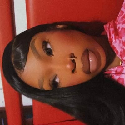 KalSister's profile picture. ⋆˙⟡♡ Adelphi CPhT 2026 🎓 Future PharmD 🩺💊