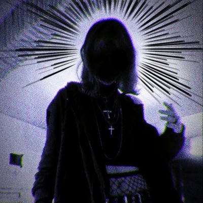 _Lays_01's profile picture. French girl - 21 
je fais du dessin, j'étudie en design même si personne ne comprend ce que ça veut dire.
https://t.co/e4KJFeYnRE