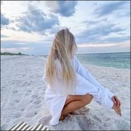 Klaului041242's profile picture. 