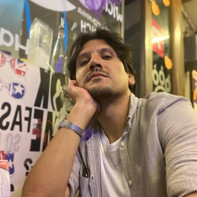 crisovega's profile picture. 