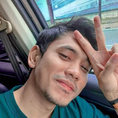 naza1112's profile picture. so tired bout to go outside