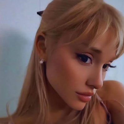 myfavpastlife's profile picture. higher than the exosphere