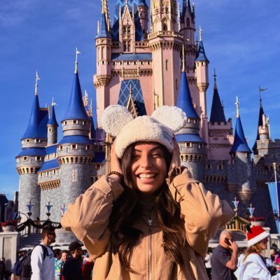 GabyCakes's profile picture. Gaby for short. Gabri for medium • Humorous & optimistic with an extraordinary sense of hope. Writer. And a so-so popsicle. Visca Barça & Vamos Orlando. she/her