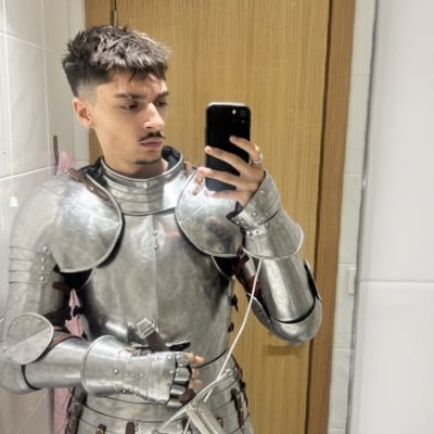 gaizkw's profile picture. Diseñador a ratos. Tengo twitter para dedicarle tweets a mi novia y ver los de Ben Yart