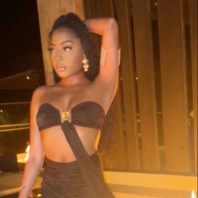 isisssssj__'s profile picture. 28✨