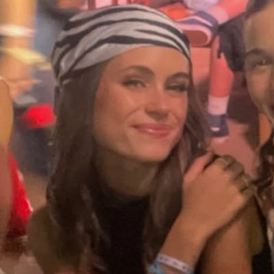 lolagifs's profile picture. 