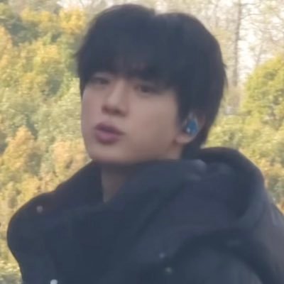 yannn1ovmoon's profile picture. 