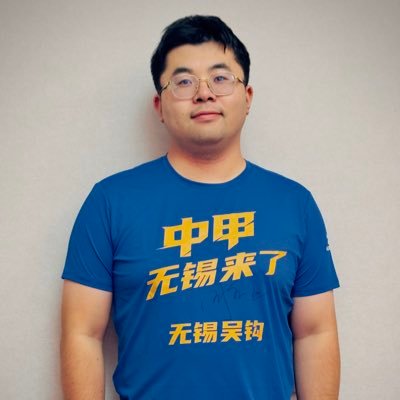 yanbaozy's profile picture. 埋头读书，抬头看路。