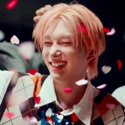 roarsforrory's profile picture. multifandom 𐚁