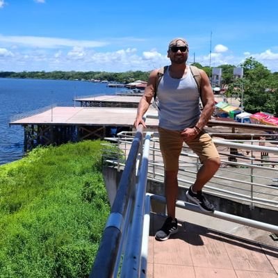 gato_locuaz's profile picture. Pensamientos del día a día de una persona ni tan común y mucho menos corriente.🤗 
Emprendo con Yanbal y Natura
Ni aquí, ni allá.🌎
Color favorito:🌈