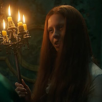 arieshexgirl's profile picture. hannah 🦧✨ bbl update: “i’m pretty sure i’m connected to the moon”