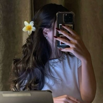 k_lodll's profile picture. 💋’s are my favourite 😻