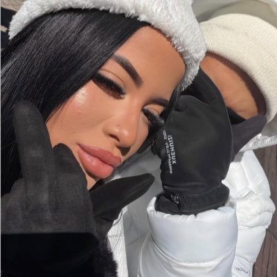 ReisheloisaY's profile picture. 𝓢𝓮𝓳𝓪 𝓯𝓸𝓻𝓽𝓮 𝓮 𝓬𝓸𝓻𝓪𝓳𝓸𝓼𝓸.🙏🏻