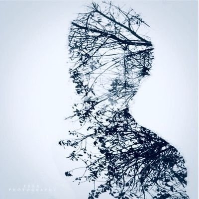 4e_iu's profile picture. لا تتوقع الأفضل ، العالم سيء والناس يتقاتلون على إثبات ذلك.