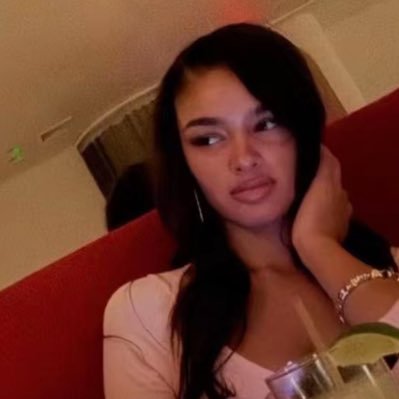 ghostuserrrrrr's profile picture. 🇵🇸💐🪽🎀🫶🏽👄my personal diary, i’m 19 #muslimgirl #IDontSellOrSend #NOMEETS