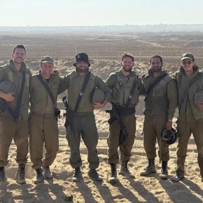 AYuda56244's profile picture. 